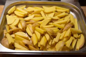 Backofen Pommes selber machen - Schritt 1