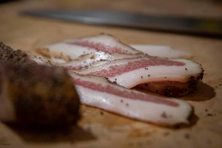 Guanciale in Scheiben