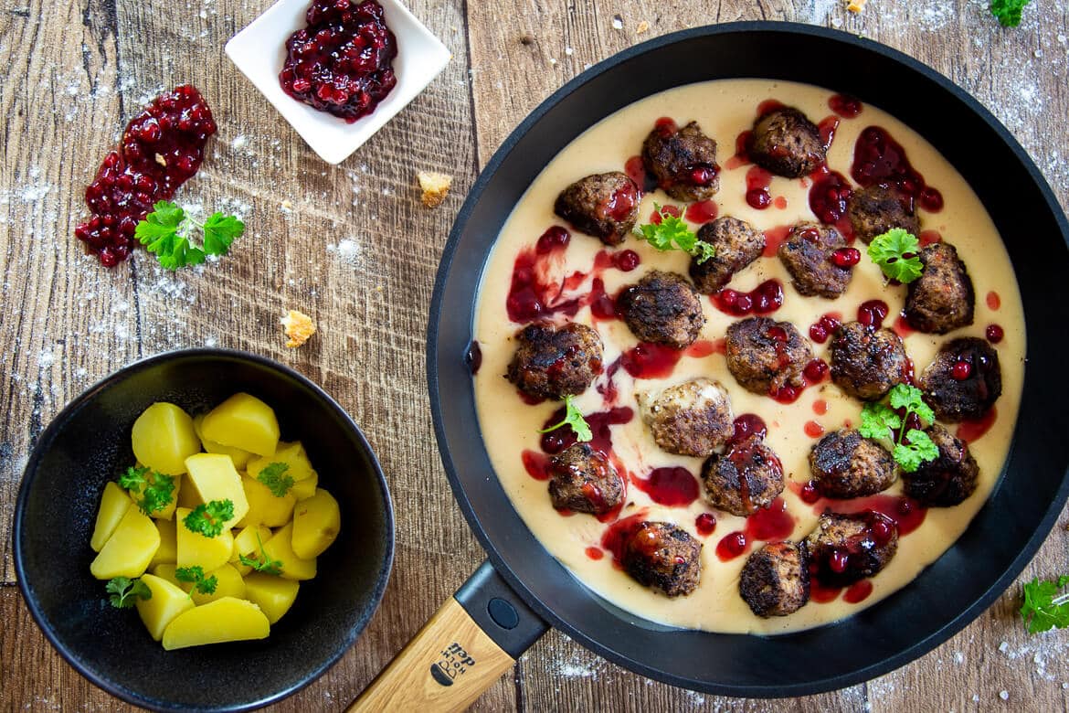 Schwedische Köttbullar in Rahmsauce - das Originalrezept!