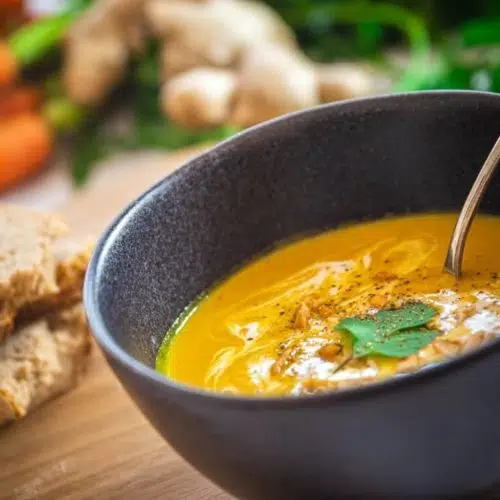 Karotten-Ingwer-Suppe in 25 Minuten