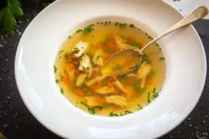 Klassische Hühnersuppe Rezept