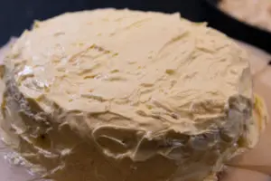 Schwedische Mandeltorte schichten