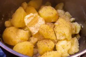 Kartoffeln stampfen