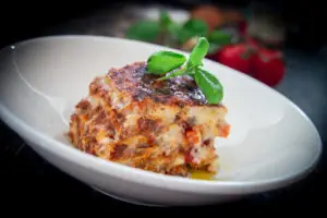 Ein Stück Lasagne