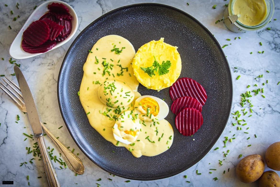 Klassische Senfeier - das Rezept für Eier in Senfsauce | tastybits