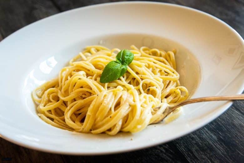 Pasta cacio e pepe