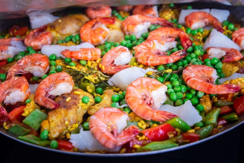 Paella dekorieren