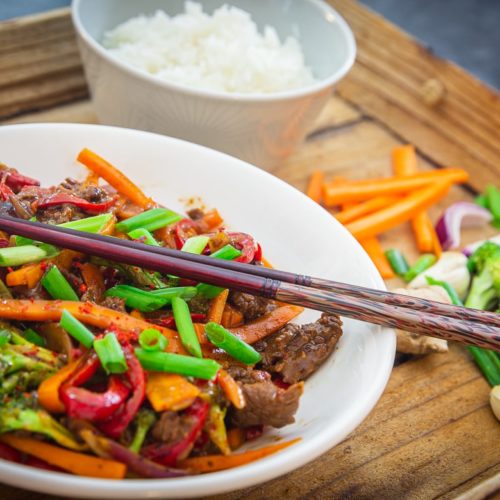 Scharfes Knoblauch-Rind aus dem Wok