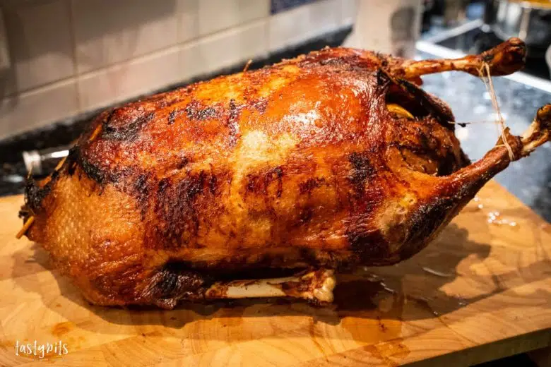 Knusprigen Gänsebraten selber machen