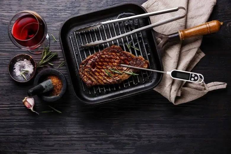 Braten-Thermometer zur Kontrolle der Kerntemperatur