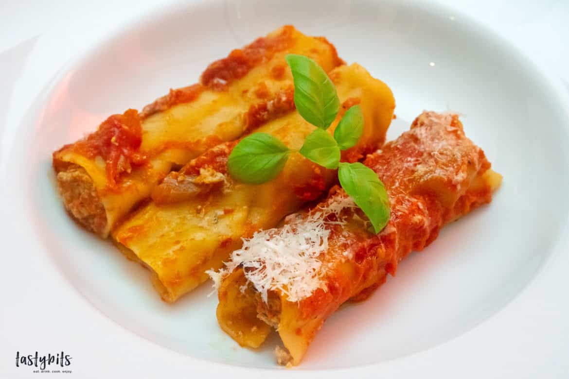 Cannelloni Rezept - gefüllt mit Hackfleisch | tastybits.de