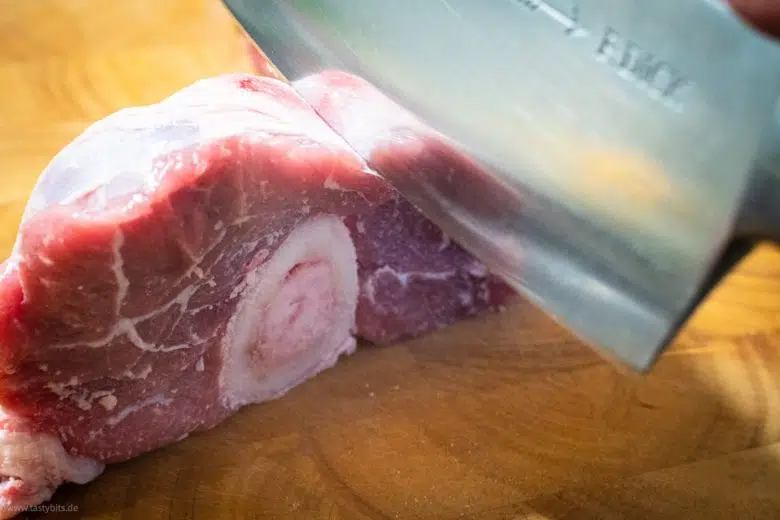 Ossobuco anschneiden