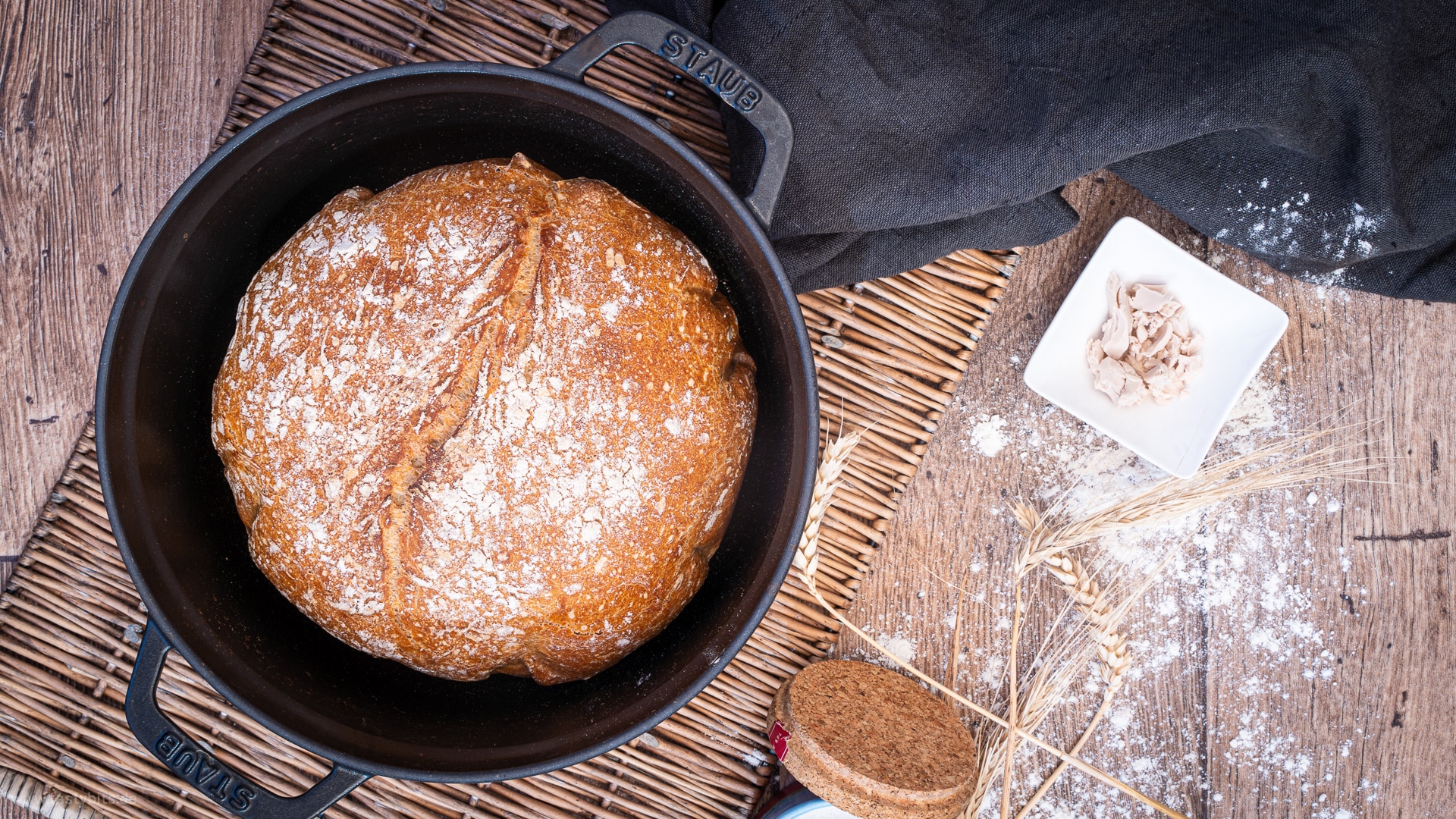 Schnelles Brot backen - das Rezept mit NUR 4 Zutaten