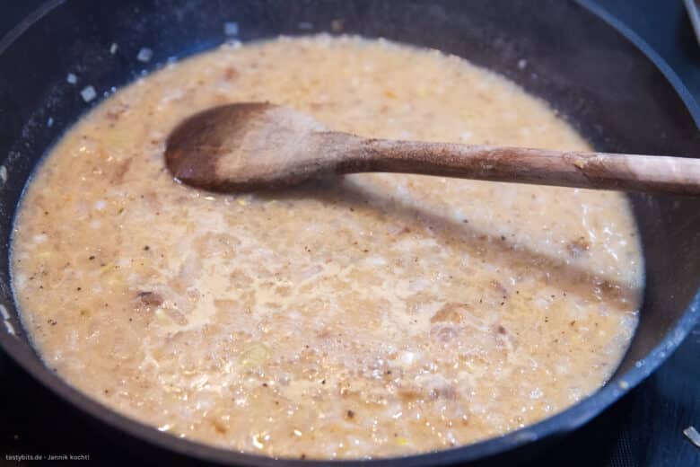Dressing für Kartoffelsalat zubereiten
