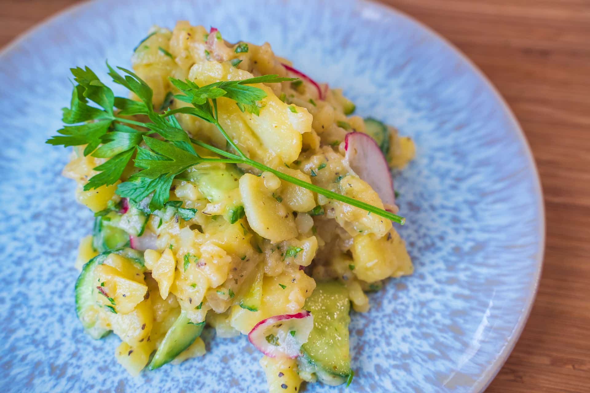 Klassischer Kartoffelsalat mit Essig &amp; Öl (easy!) | tastybits