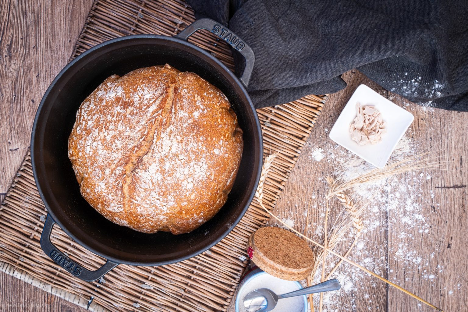 Schnelles Brot backen - das Rezept mit NUR 4 Zutaten | tastybits