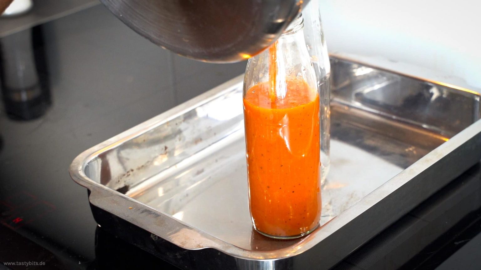 Ketchup aus frischen Tomaten selber machen - so geht&amp;#39;s | tastybits.de ...