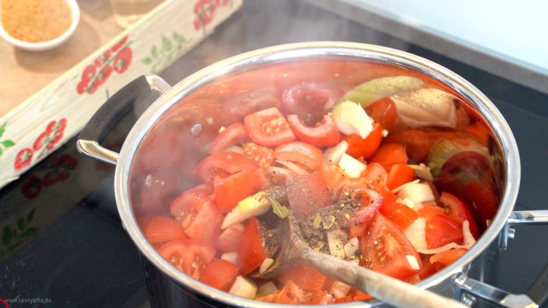 Tomatenketchup kochen