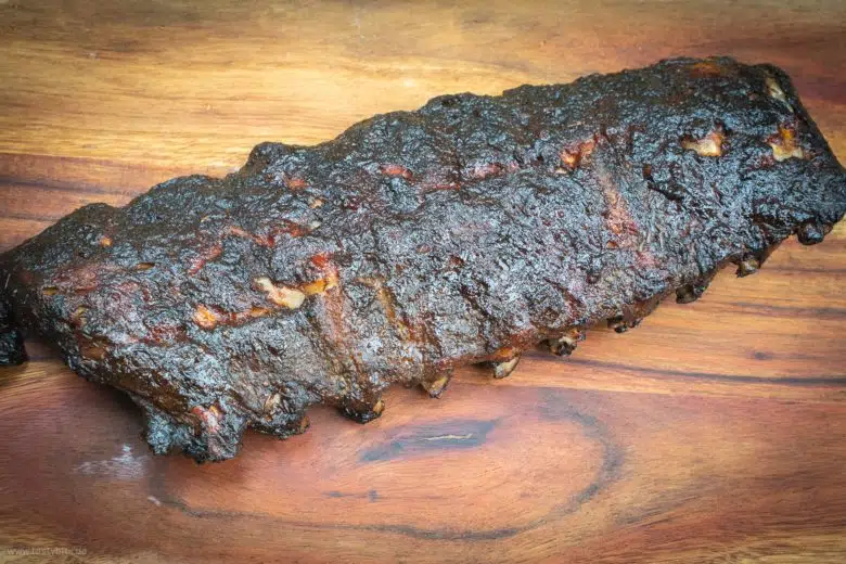 3-2-1 Spareribs vom Kugelgrill