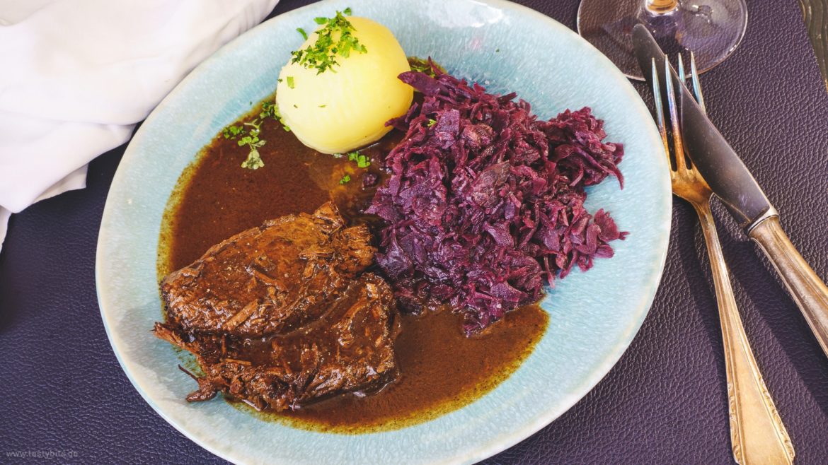 Rinderbraten mit Rotweinsauce - nach Omas Rezept | tastybits.de