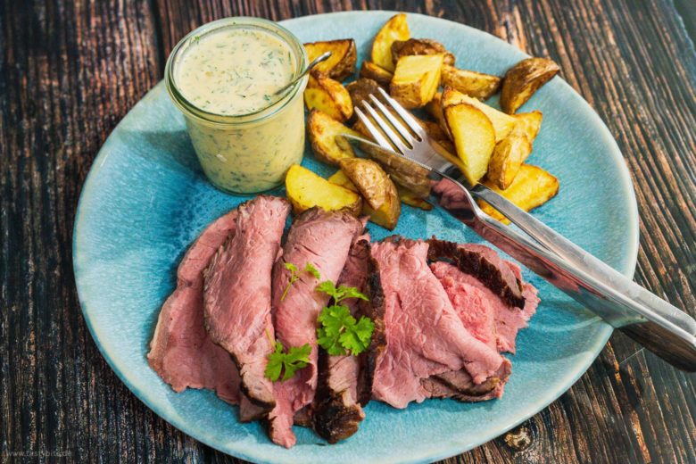 Roastbeef mit Remoulade und Ofenkartoffeln