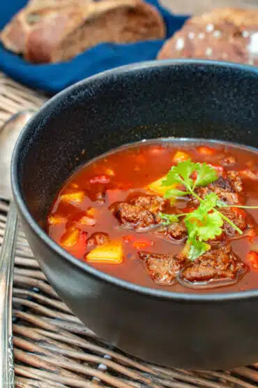 Deftige Gulaschsuppe