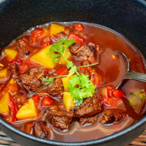 Das einfache Rezept für Gulaschsuppe