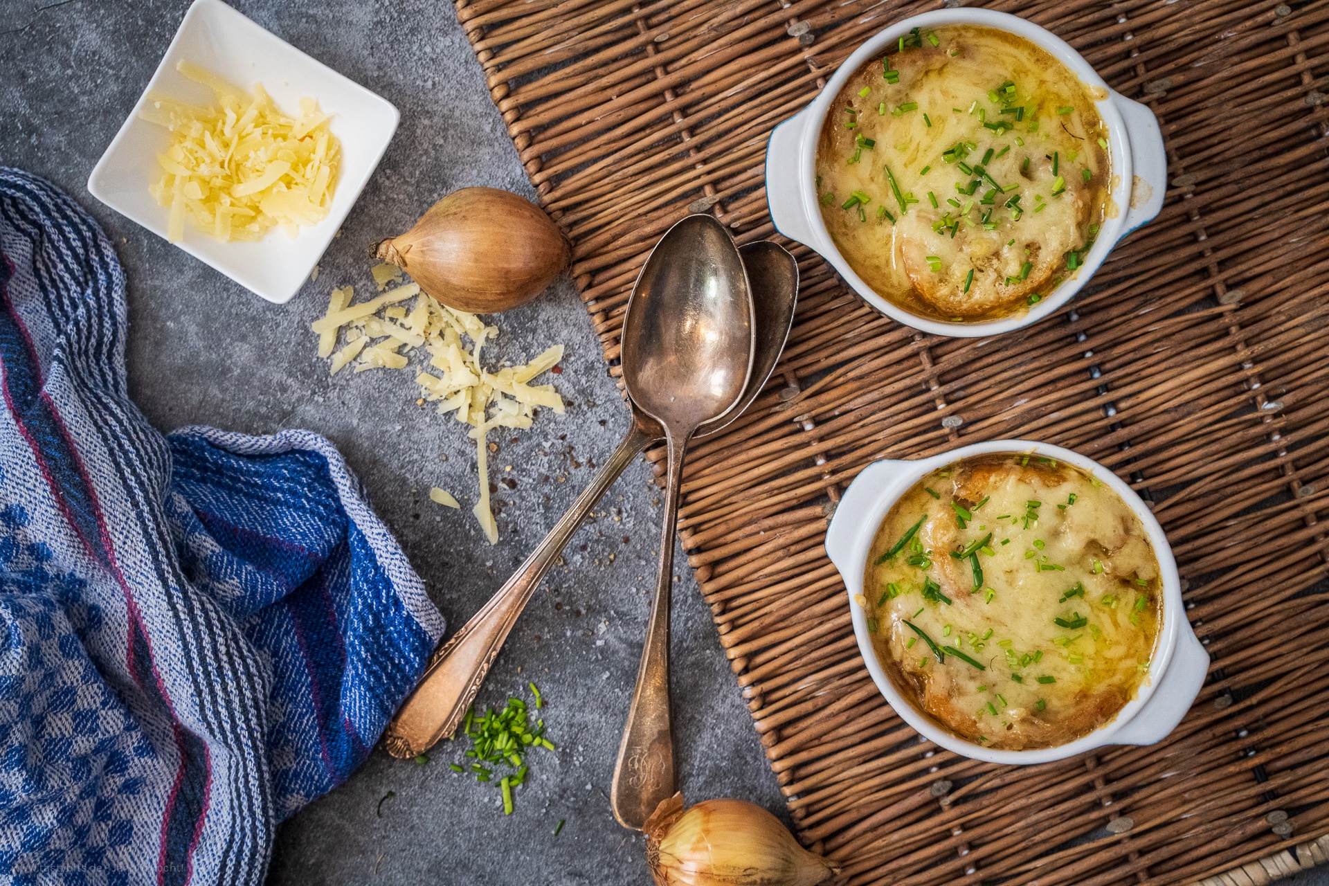 Französische Zwiebelsuppe - klassisches Rezept | tastybits.de