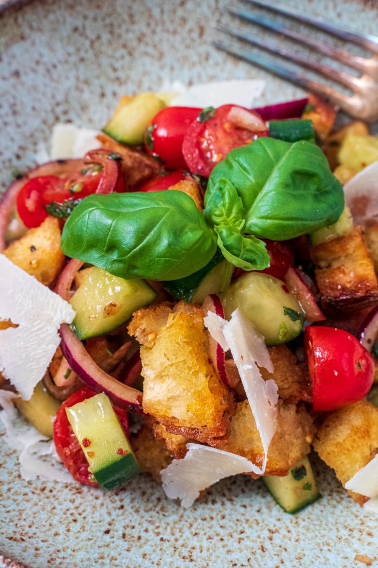 Italienischer Brotsalat Panzanella