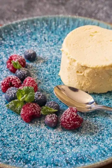 Bayrisch Creme mit frischen Früchten