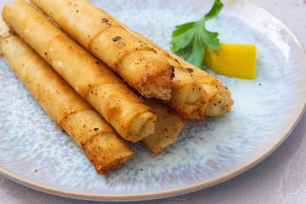 Sigara Börek mit Käsefüllung selber machen | Rezept für Zigarrenbörek