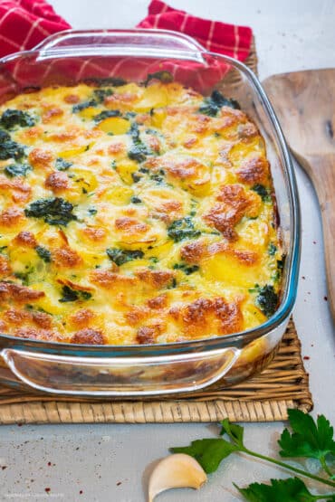 Kartoffel-Spinat-Auflauf mit Käse überbacken