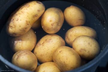 Kartoffeln für Senfeier kochen