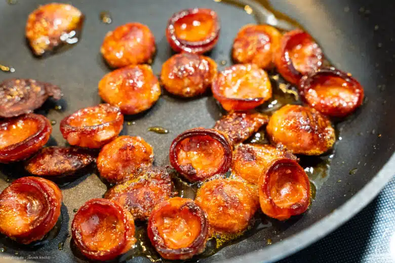 Chorizo knusprig anbraten