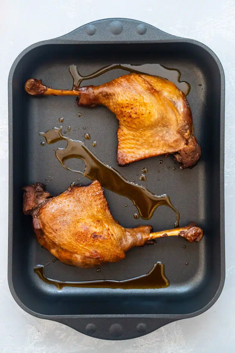 Gänsekeule zubereiten - Rezept mit leckerer Sauce! | tastybits.de